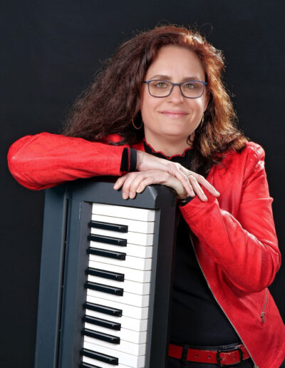 Photo portrait en studio avec instrument de musique