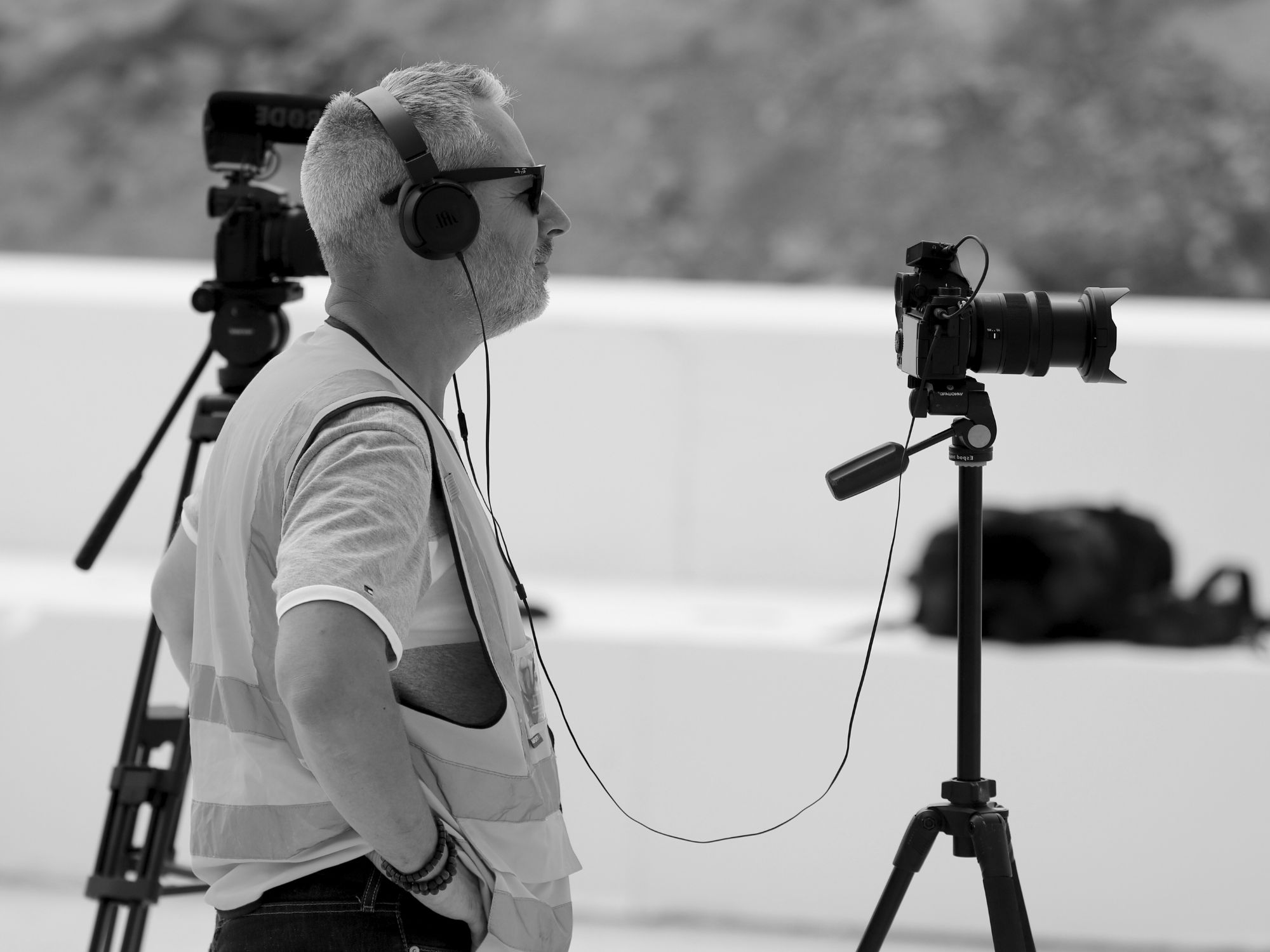 ERIC_BERNARD_PORTRAIT CHANTIER 2 CAMERAS B WEB ERIC BERNARD VIDÉASTE SPECIALISTE DES ENVIRONNEMENTS TP TRAVAUX PUBLICS BATIMENT CONSTRUCTION ARCHITECTURE